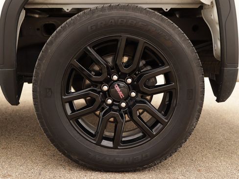 Used 2024 GMC Sierra 1500 Elevation image 35