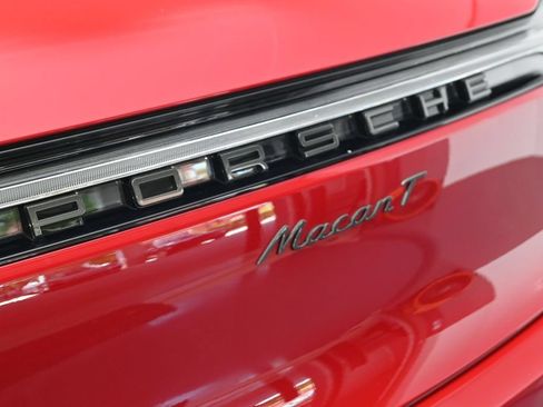 Certified 2024 Porsche Macan Turbo AWD/4WD image 33