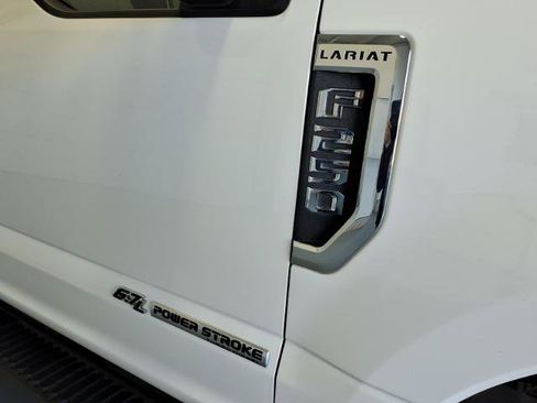 Certified 2022 Ford F250 Lariat w/ Lariat Ultimate Package AWD/4WD image 10