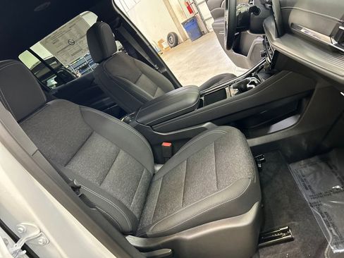 New 2026 Chevrolet Traverse LT image 31