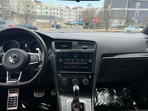 Used 2017 Volkswagen GTI S image 19