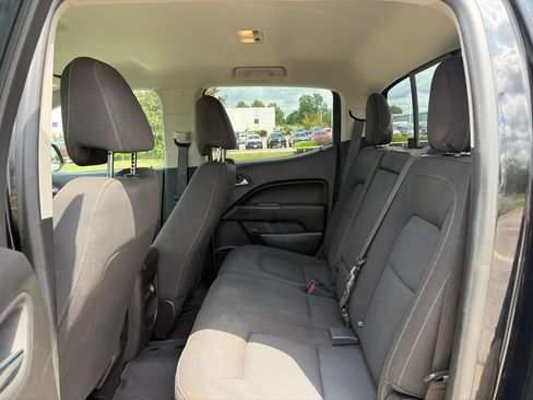 Used 2017 Chevrolet Colorado LT w/ Midnight Edition AWD/4WD image 38
