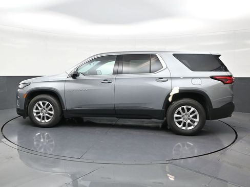 Used 2023 Chevrolet Traverse LS FWD image 2