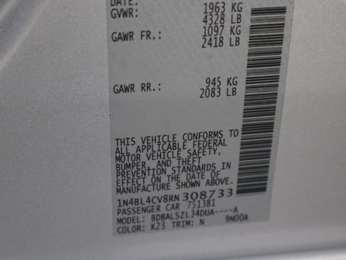 Used 2024 Nissan Altima 2.5 SR FWD image 28