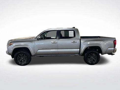 Certified 2023 Toyota Tacoma SR5 AWD/4WD image 2