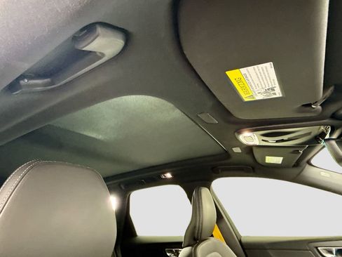 Used 2020 Volvo XC60 T8 Polestar image 17