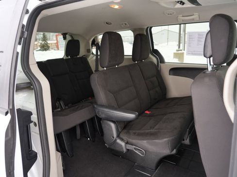 Used 2017 Dodge Grand Caravan SE w/ Power Window Group image 28