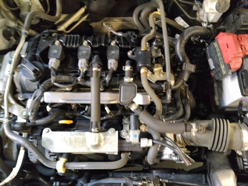 Used 2021 Nissan Kicks S image 30