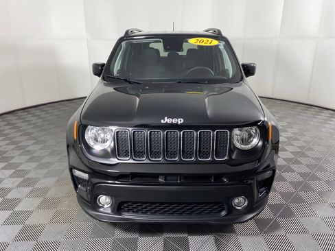 Used 2021 Jeep Renegade Latitude FWD image 10