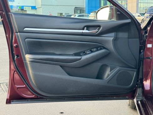 Used 2023 Nissan Altima 2.5 SV image 12