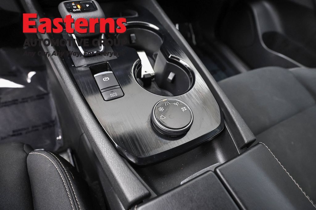 Used 2023 Nissan Rogue S AWD/4WD image 23