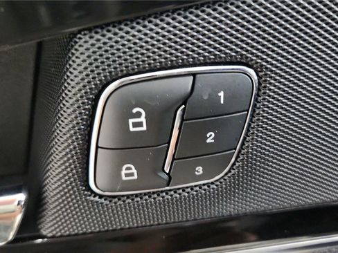 Used 2022 Lincoln Nautilus Reserve w/ Equipment Group 201A image 20