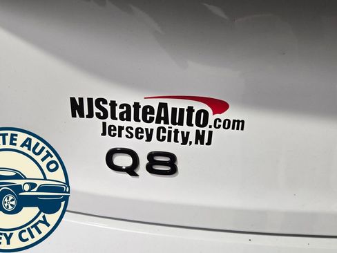 Used 2024 Audi Q8 e-tron Premium Plus image 33