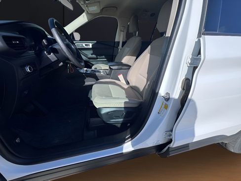 Used 2023 Ford Explorer 4WD image 17