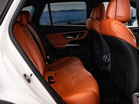 Certified 2025 Mercedes-Benz GLC 300 4MATIC image 43