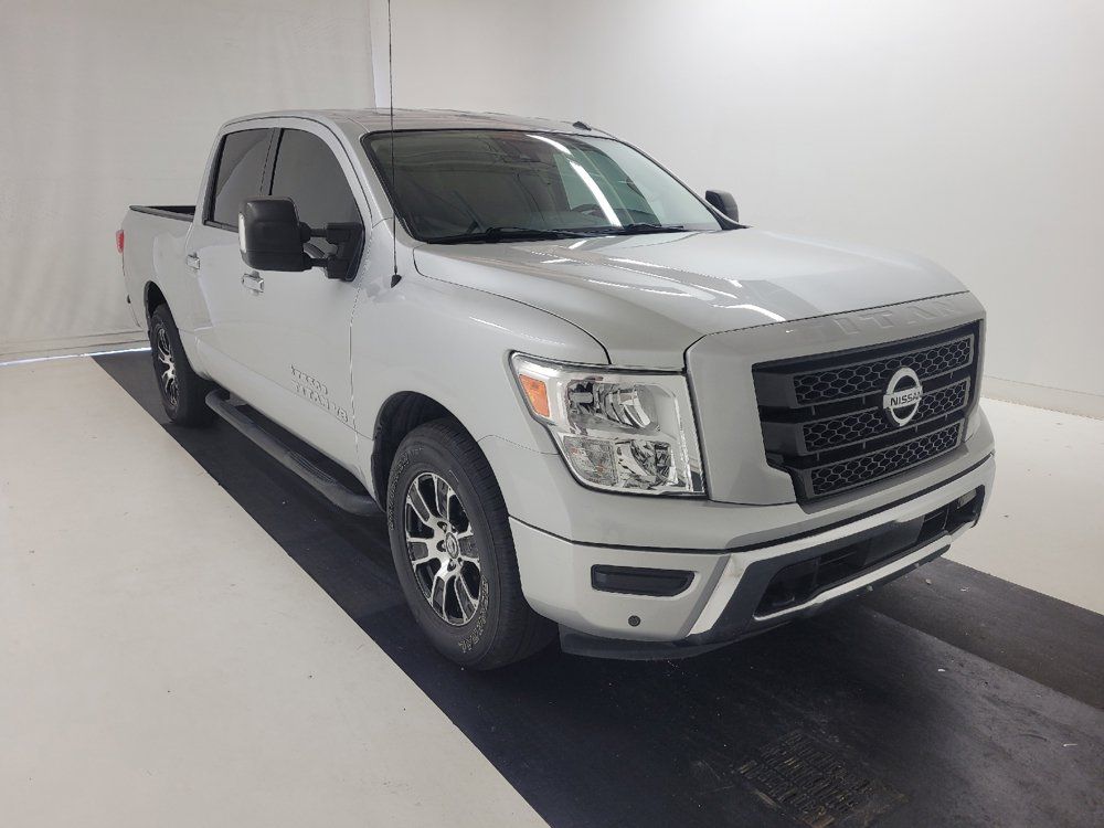 Used 2020 Nissan Titan SV w/ SV Convenience Package RWD image 13