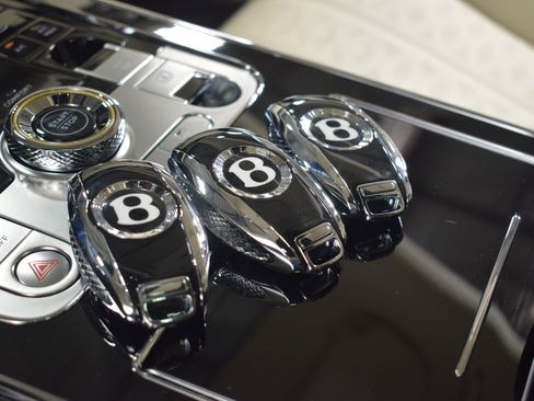 New 2025 Bentley Flying Spur Plug-In Hybrid image 39