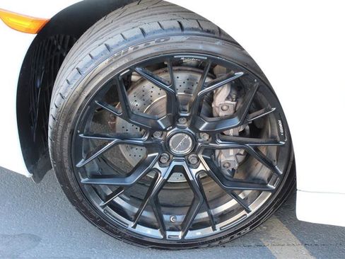 Used 2017 Porsche 911 Carrera image 35