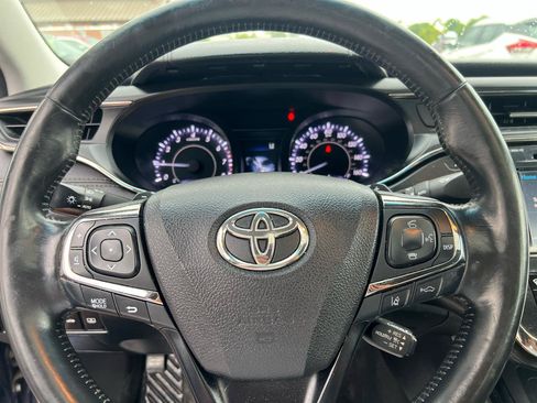 Used 2016 Toyota Avalon Limited FWD image 22
