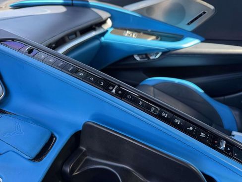 Used 2021 Chevrolet Corvette Stingray Premium Conv w/ Z51 Performance Package image 17