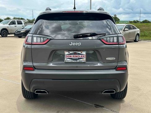 Used 2022 Jeep Cherokee Latitude Lux w/ Sun & Sound Group FWD image 4