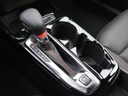 Used 2025 Chevrolet Trax RS w/ Driver Confidence Package image 29