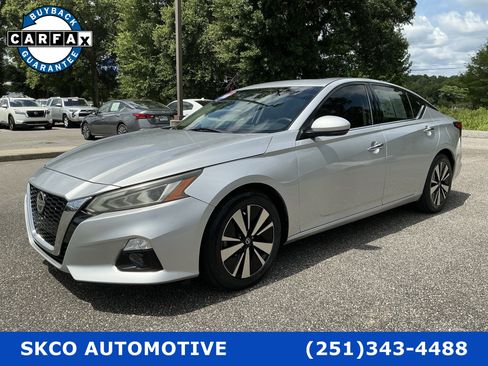 Used 2020 Nissan Altima 2.5 SL FWD image 1