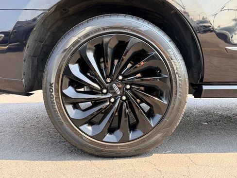 Certified 2021 Lincoln Navigator Reserve AWD/4WD image 40