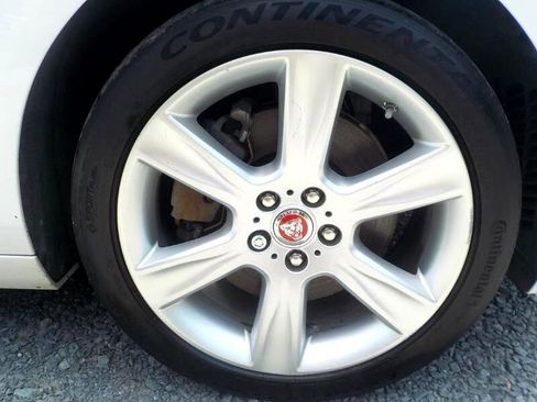 Used 2017 Jaguar XE Prestige image 30