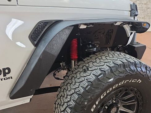 Used 2021 Jeep Gladiator Sport image 11