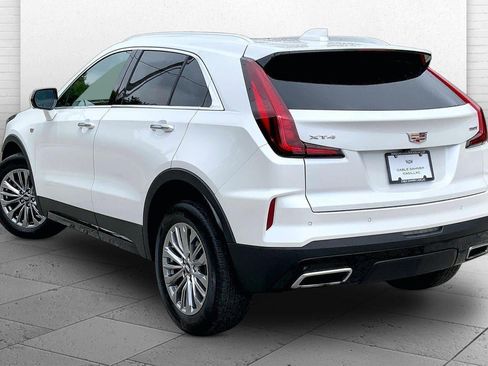 Used 2025 Cadillac XT4 Premium Luxury FWD image 11