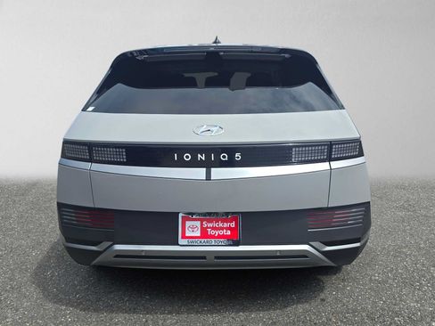 Used 2024 Hyundai Ioniq 5 SEL RWD image 4