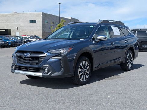 Used 2025 Subaru Outback Touring XT w/ Tech Package 3 AWD/4WD image 8
