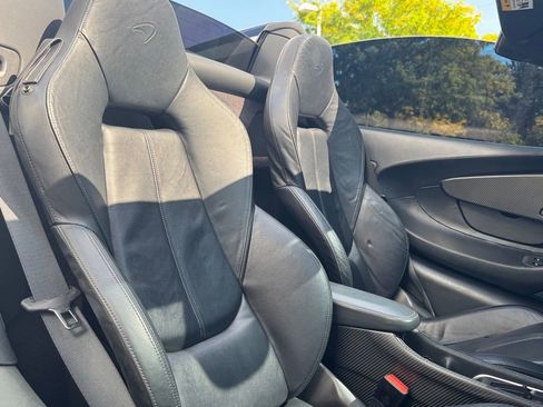 Used 2019 McLaren 570S Spider image 51