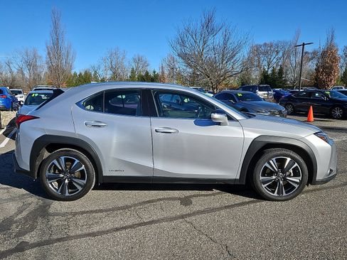 Used 2019 Lexus UX 250h image 7