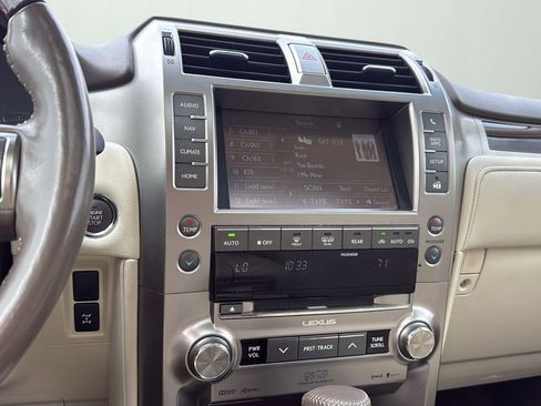 Used 2018 Lexus GX 460 Luxury image 12