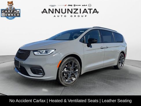 Used 2025 Chrysler Pacifica Limited FWD image 1