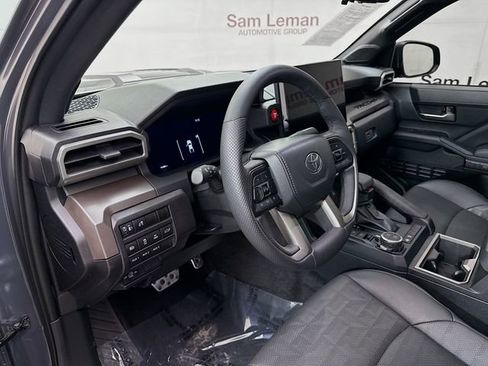 Used 2024 Toyota Tacoma TRD Sport image 9