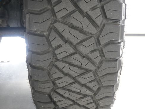 Used 2022 Ford F250 Platinum w/ Tremor Off-Road Package AWD/4WD image 37