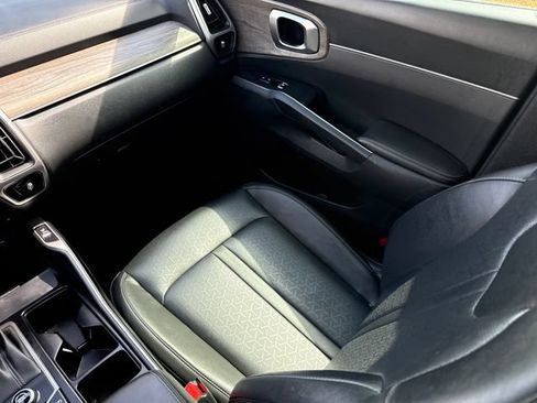 Used 2022 Kia Sorento EX FWD image 15