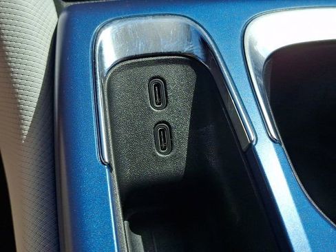 Certified 2025 Chevrolet Equinox EV LT image 26