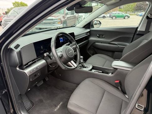 Used 2025 Hyundai Kona SEL AWD/4WD image 4