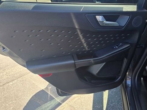 Used 2020 Ford Escape Titanium w/ Titanium Premium Package 2.0 image 20