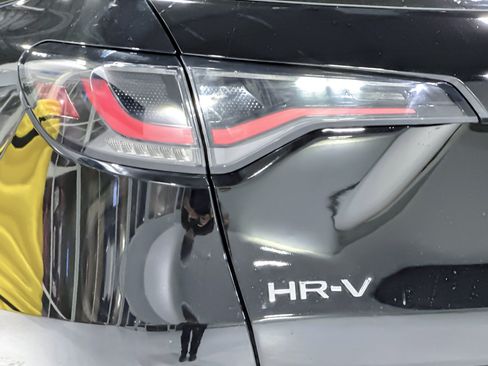 Used 2025 Honda HR-V LX image 28