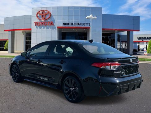 Used 2024 Toyota Corolla SE FWD image 4