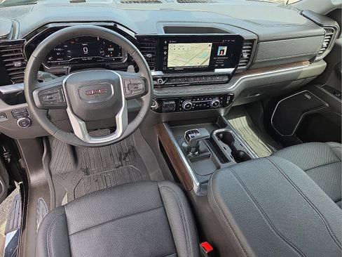 Used 2024 GMC Sierra 1500 SLT w/ SLT Premium Package AWD/4WD image 6