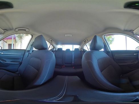 Used 2025 Nissan Altima 2.5 SV image 42