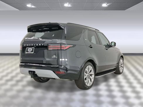 New 2026 Land Rover Discovery Limited Edition image 9