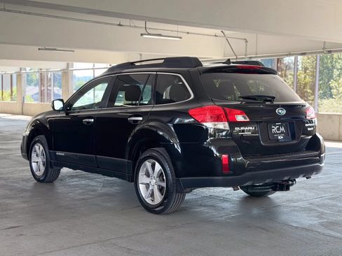 Used 2013 Subaru Outback 3.6R Limited AWD/4WD image 7