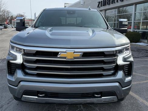 Used 2024 Chevrolet Silverado 1500 High Country w/ High Country Premium Package image 9